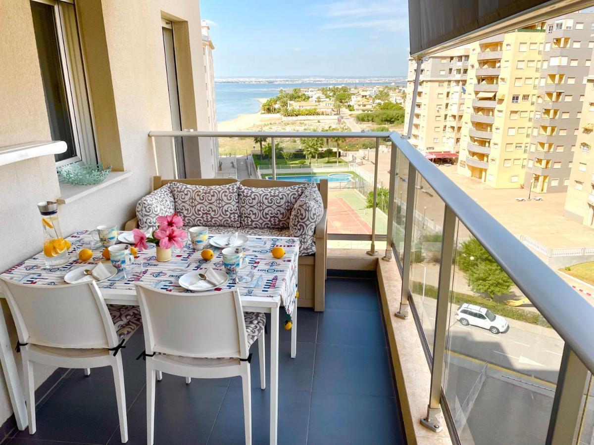 Club - With Seaview Apartment